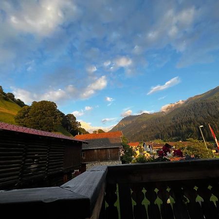 Ferienwohnung Uf Z'Enisch Клостерс Экстерьер фото
