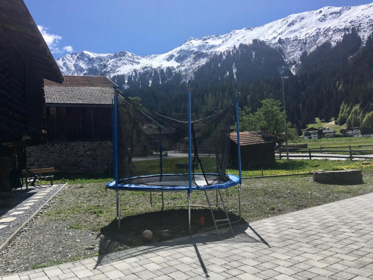 Ferienwohnung Uf Z'Enisch Клостерс Экстерьер фото