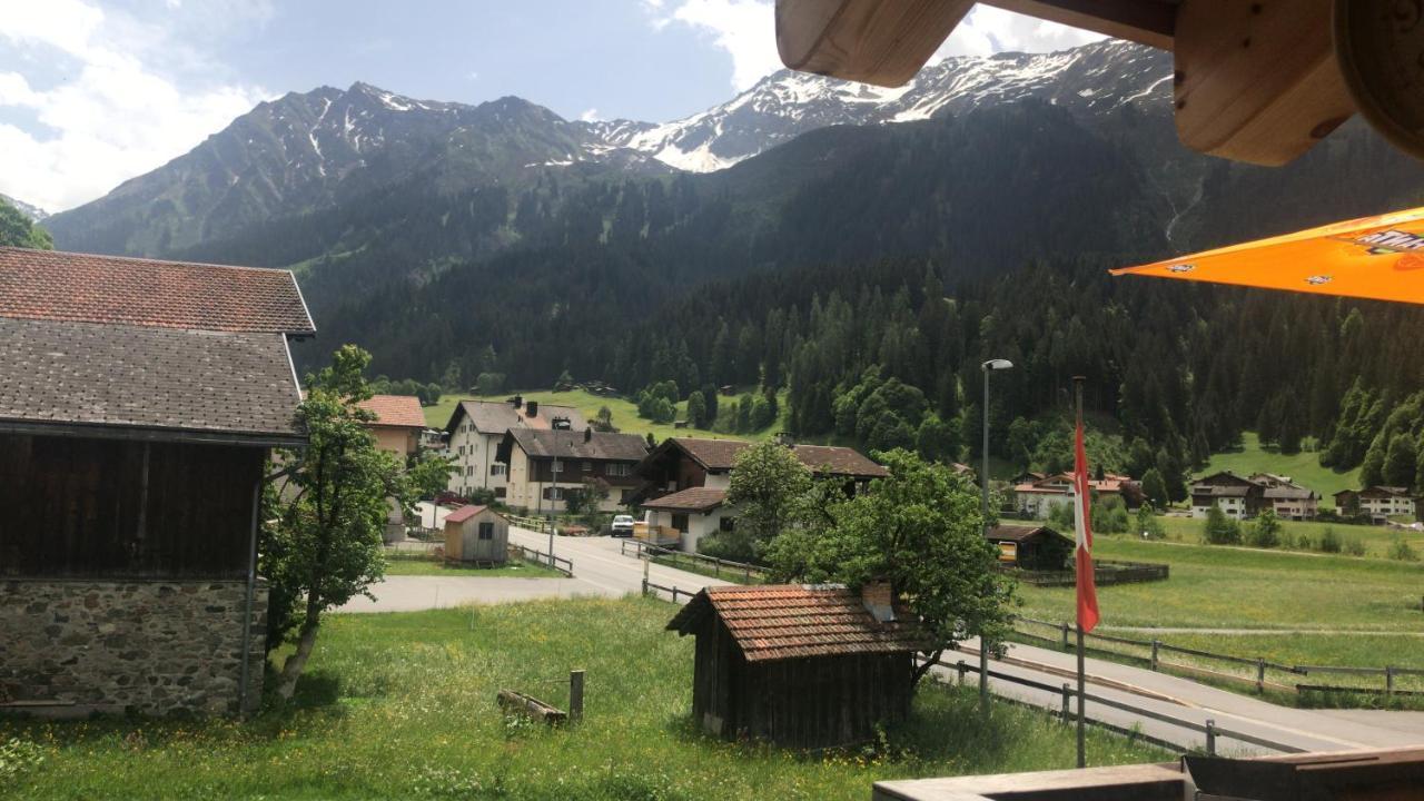 Ferienwohnung Uf Z'Enisch Клостерс Экстерьер фото